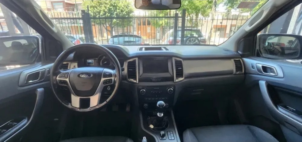 Ford Ranger XLT 4x4 — foto 4